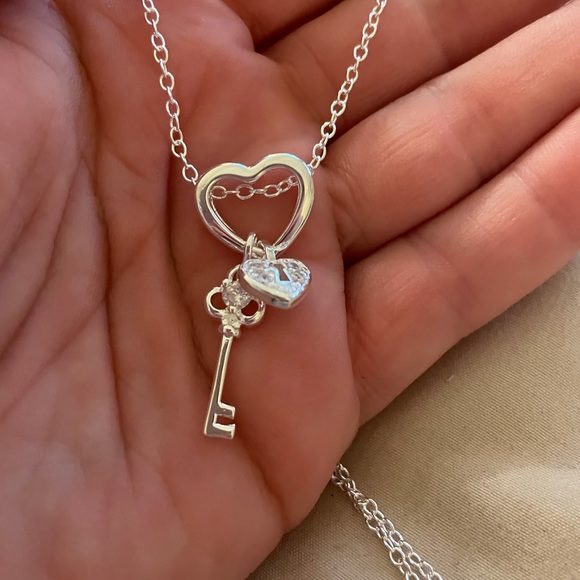 Silver heart ❤️ with lock and Key charm pendent - Picture 2 of 7